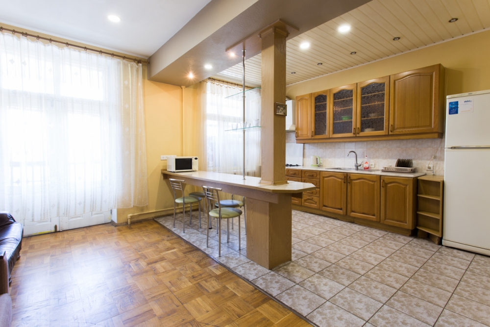 3 комнатная квартира возле ст.м.Советская #6