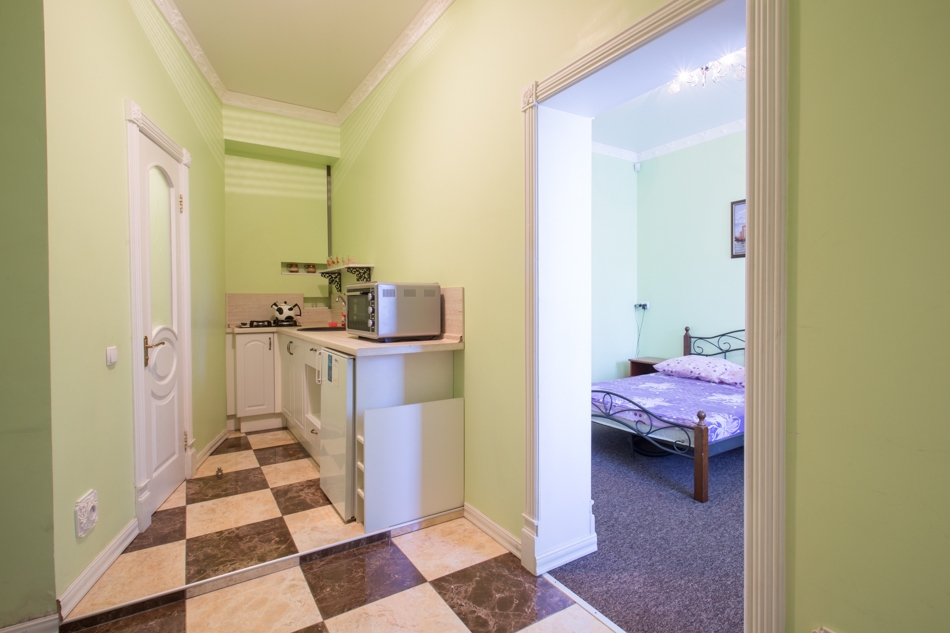 1 комнатная квартира возле ст.м.Советская #4