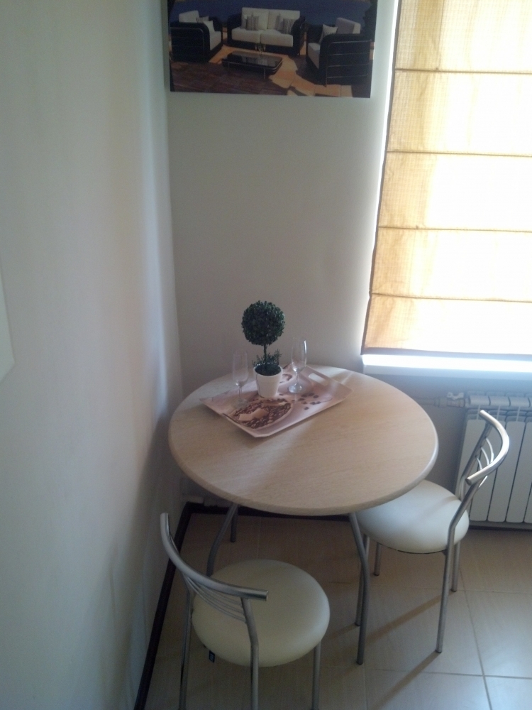 Посуточно 1 комнатную квартиру возле метро Студенч... #3