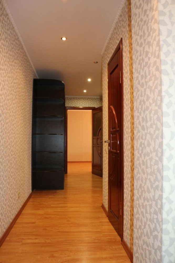 2 ком.квартира посуточно м. Минская #5