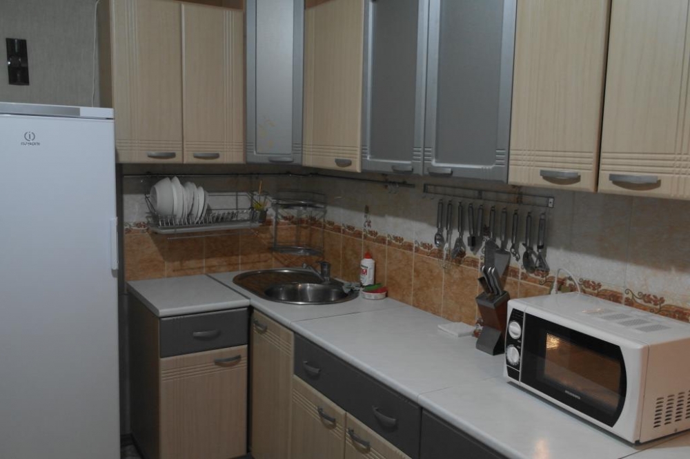 2 ком.квартира посуточно м. Минская #8