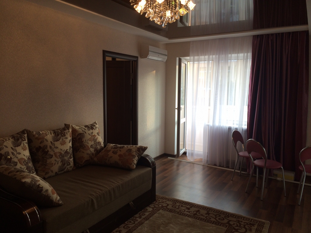 Новая квартира с евроремонтом в центре города #4