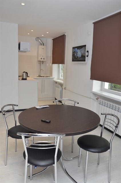 Квартира ЛЮКС ПОСУТОЧНО в центре Кривого Рога #12