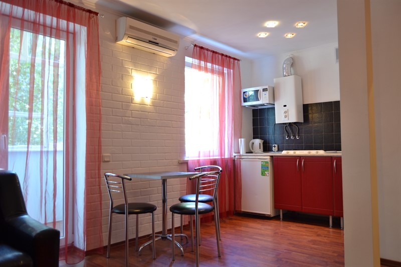 Квартира ПОСУТОЧНО в Центре Кривого Рога #4