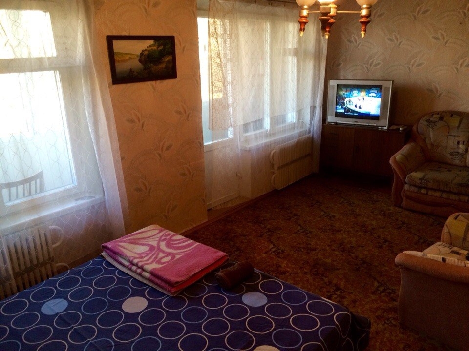 Квартира посуточно в сердце города, рядом проспект... #2