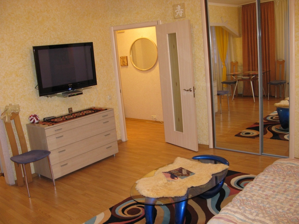 Посуточно 1-комнатная квартира Центр #4