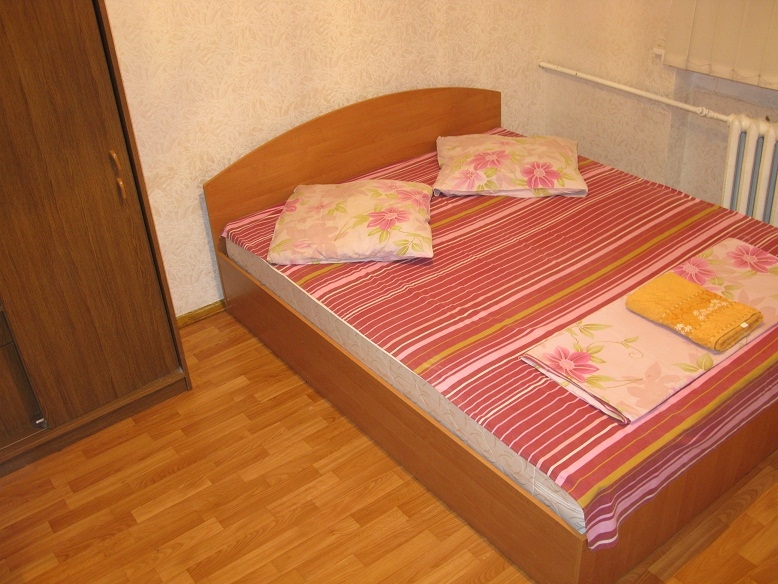 Посуточно 1-комнатная квартира возле метро Нивки #3