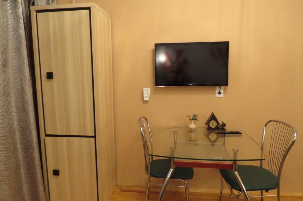 Посуточно уютная 2-х комнатная квартира #8