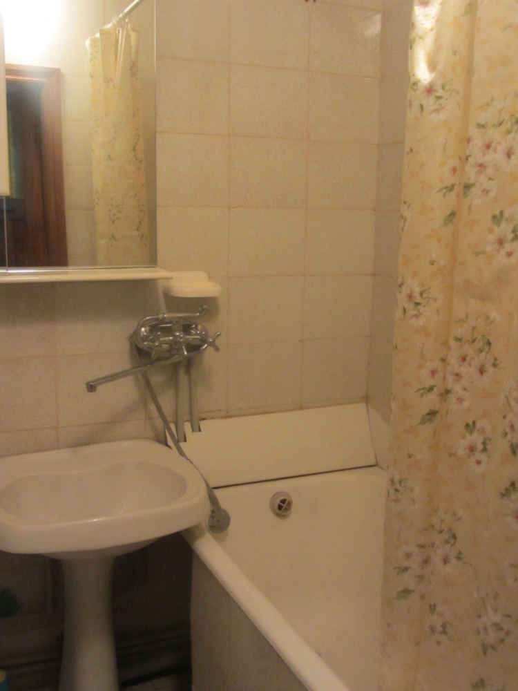 1-комнатная квартира посуточно, в районе фонтана 