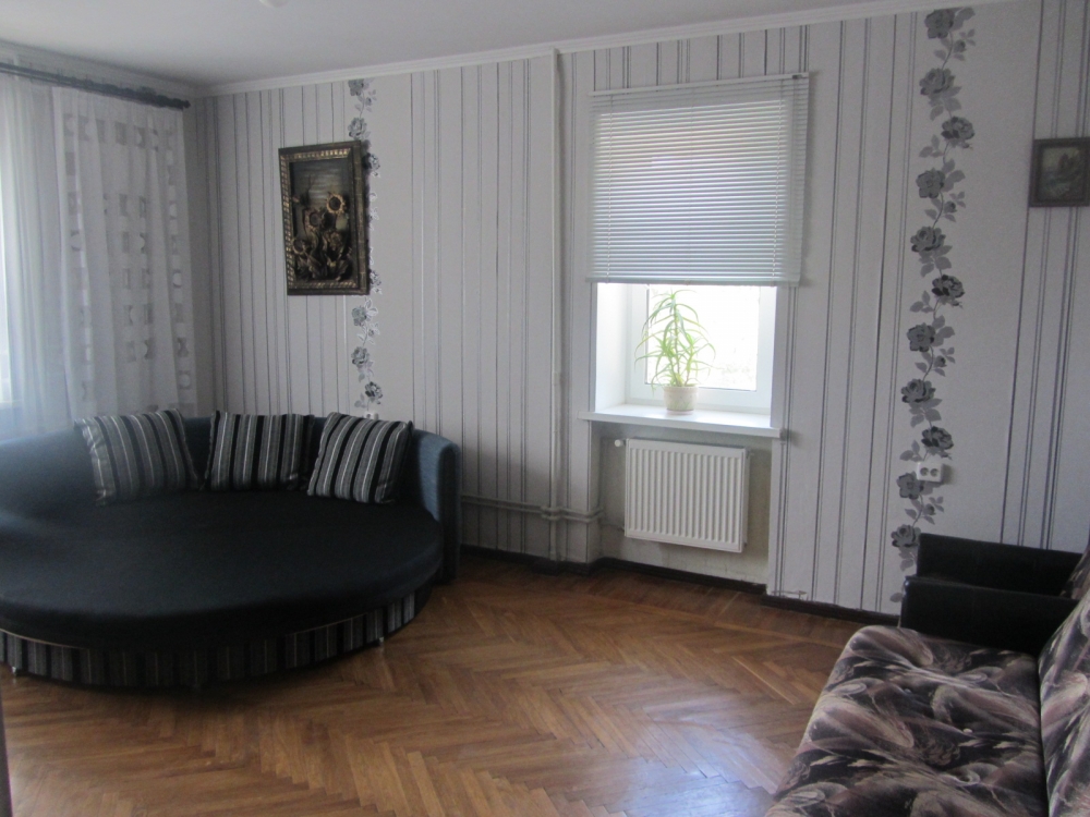 1-комнатная квартира посуточно, в районе фонтана 