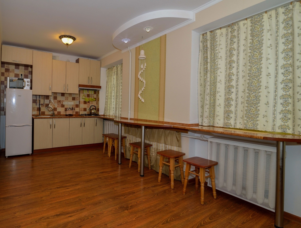 Возле ЦУМа, Спорт Центра, Погранакадемии #6