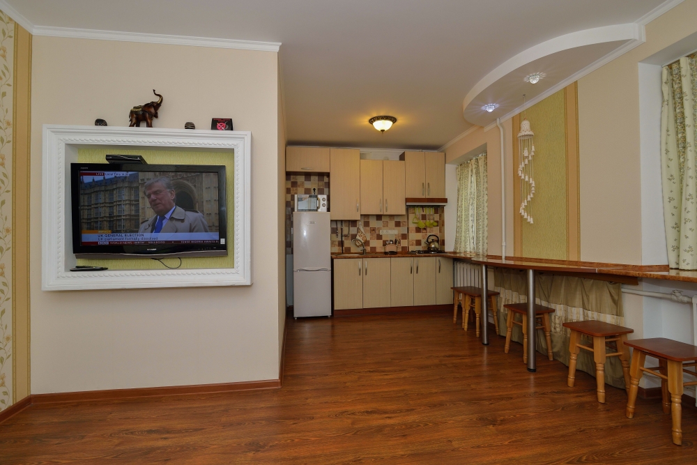 Возле ЦУМа, Спорт Центра, Погранакадемии #8