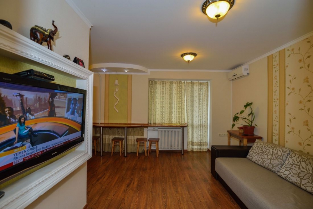 Возле ЦУМа, Спорт Центра, Погранакадемии #10