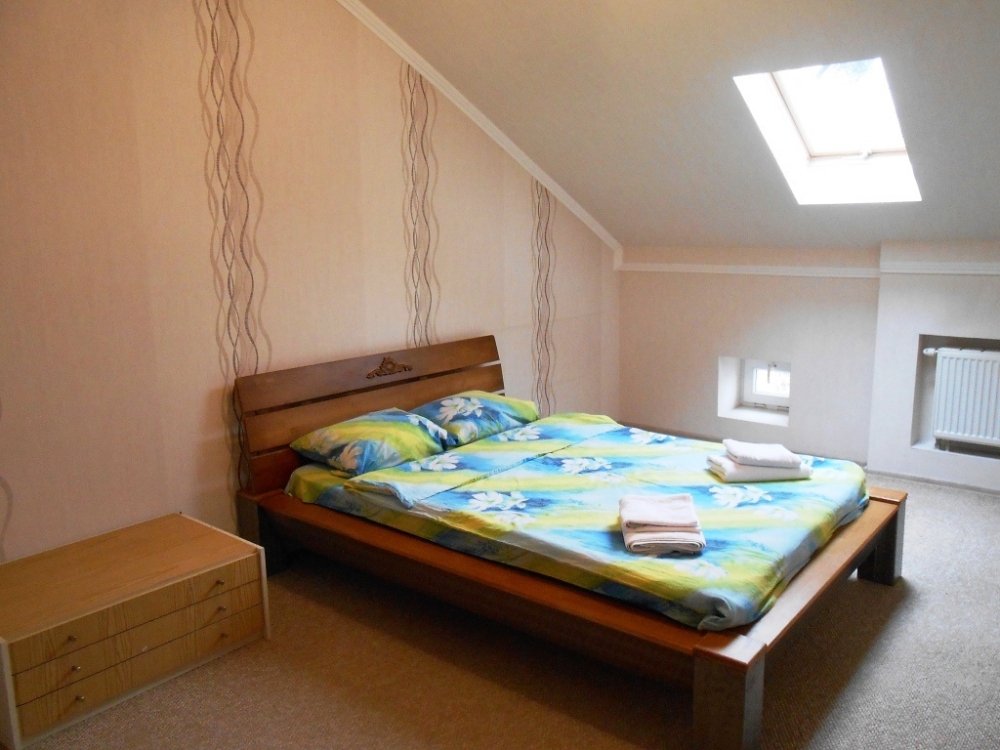 Четырехкомнатная двухъярусная квартира с тремя изо... #9