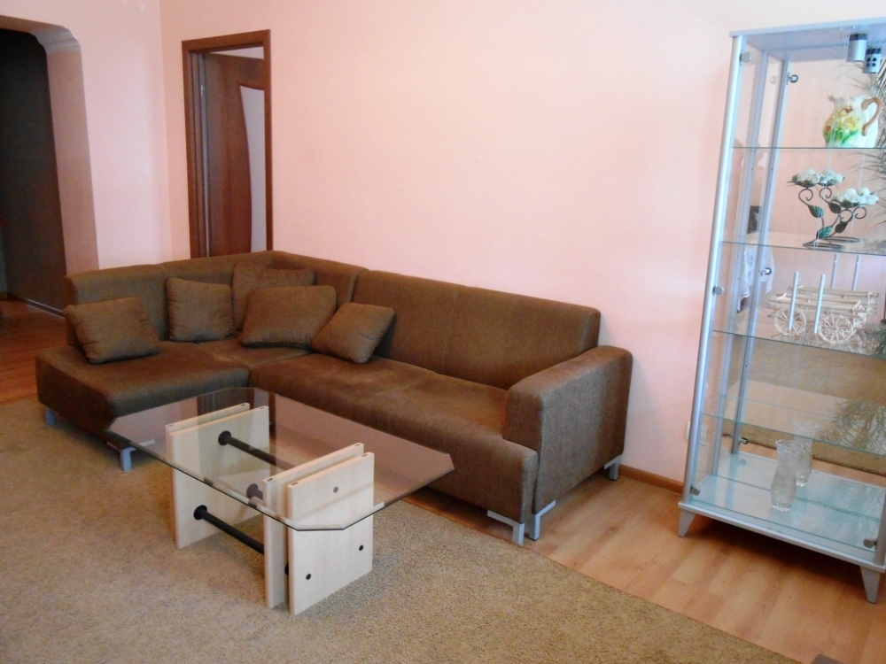 Четырехкомнатная двухъярусная квартира с тремя изо... #16