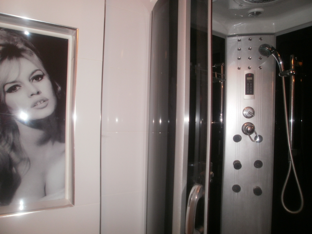 1 КРАСИВАЯ С ДИЗАЙНЕРСКИМ РЕМОНТОМ В ЦЕНТРЕ!  WI-F... #6