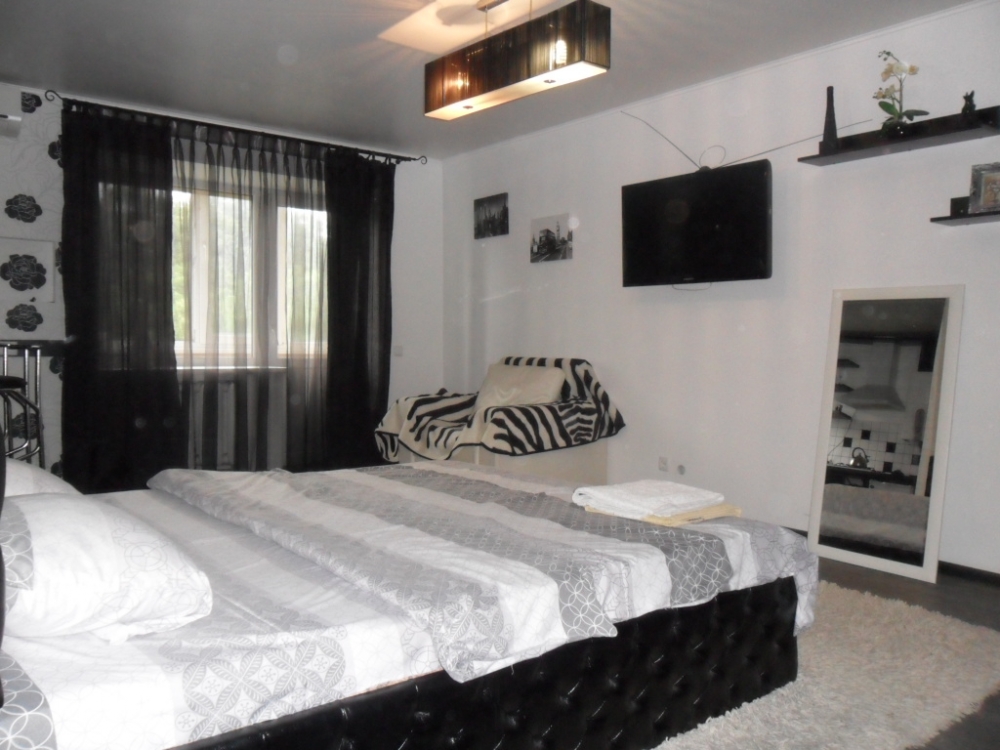 Почасово и посуточно квартира - студия в центре #2