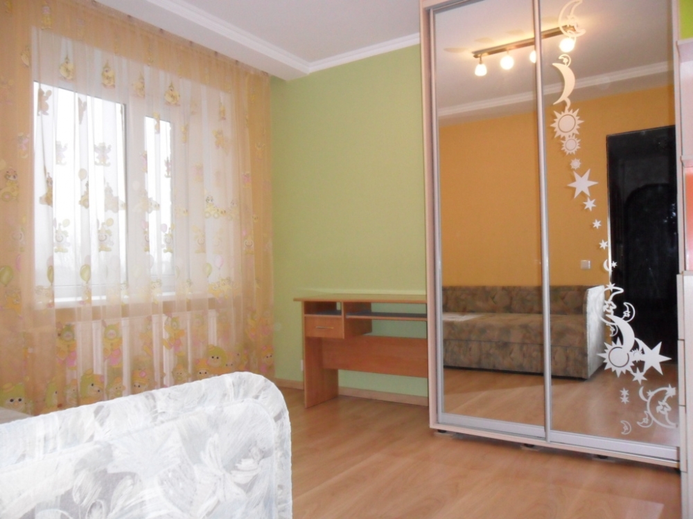 Посуточно или на короткий срок трехкомнатная кварт... #5