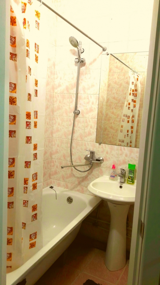 Чистая уютная трешка в центре #2