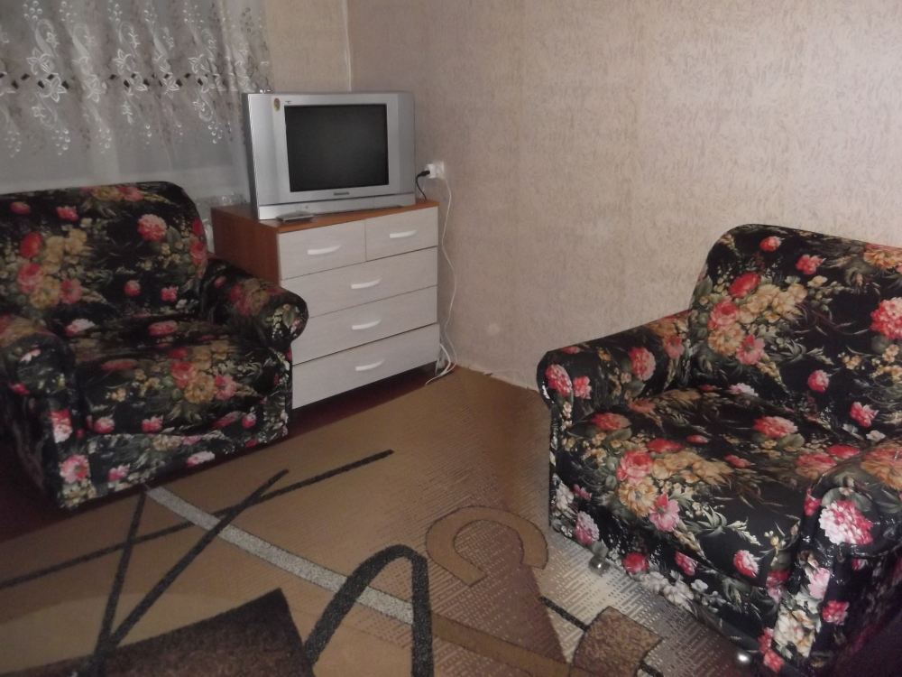 Посуточно 1 комн. квартира #3