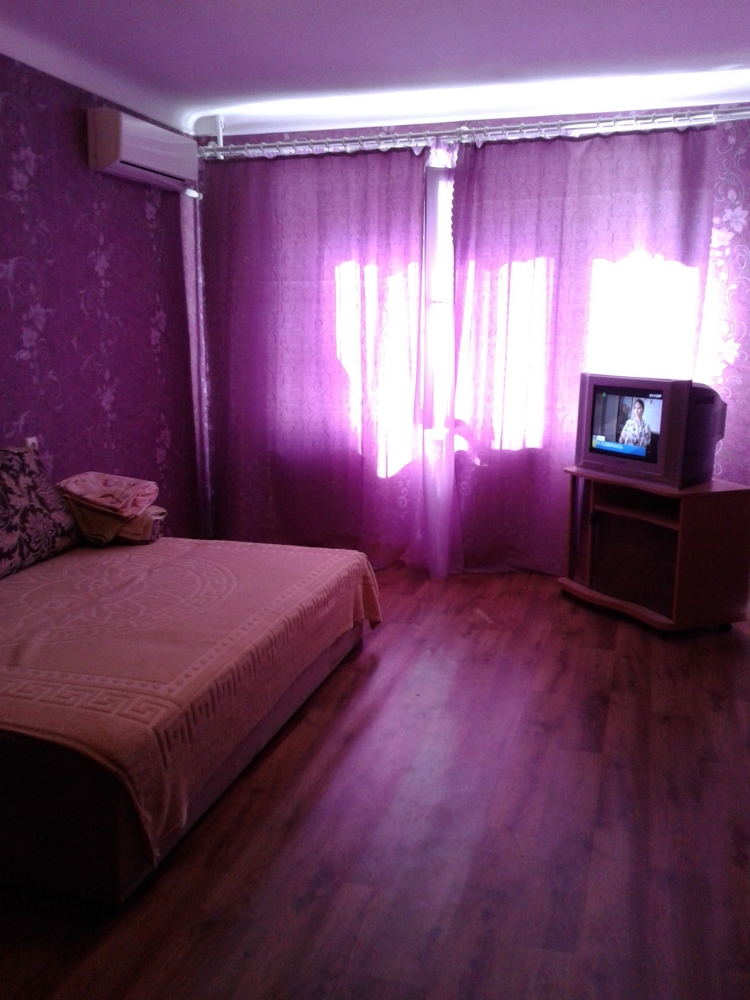 Сдам посуточоно - 1-к. кв-ру, Орджоникидзевский р-... #9