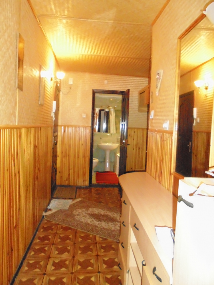 Сдаем посуточно 2-к. квартиру-студию, Орджоникидзе... #2