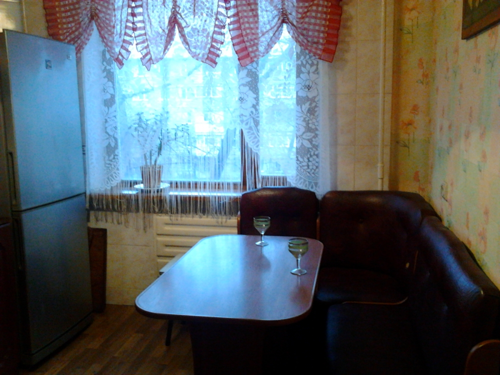 квартира посуточно, почасово напротив 