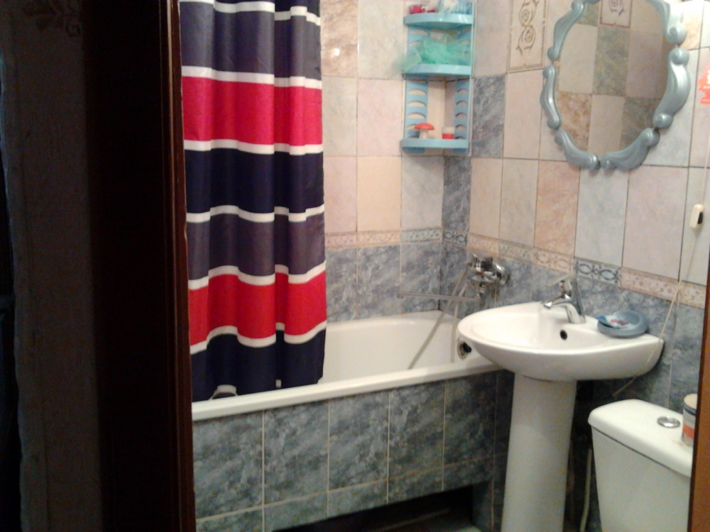 квартира посуточно, почасово напротив 