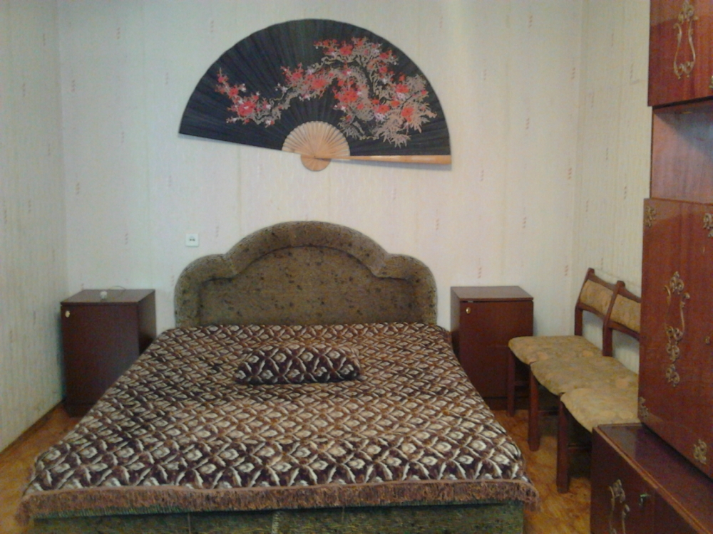 квартира посуточно, почасово напротив 