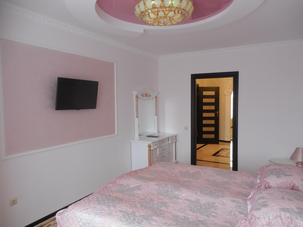 VIP-квартира з джакузі у центрі Трускавця #3