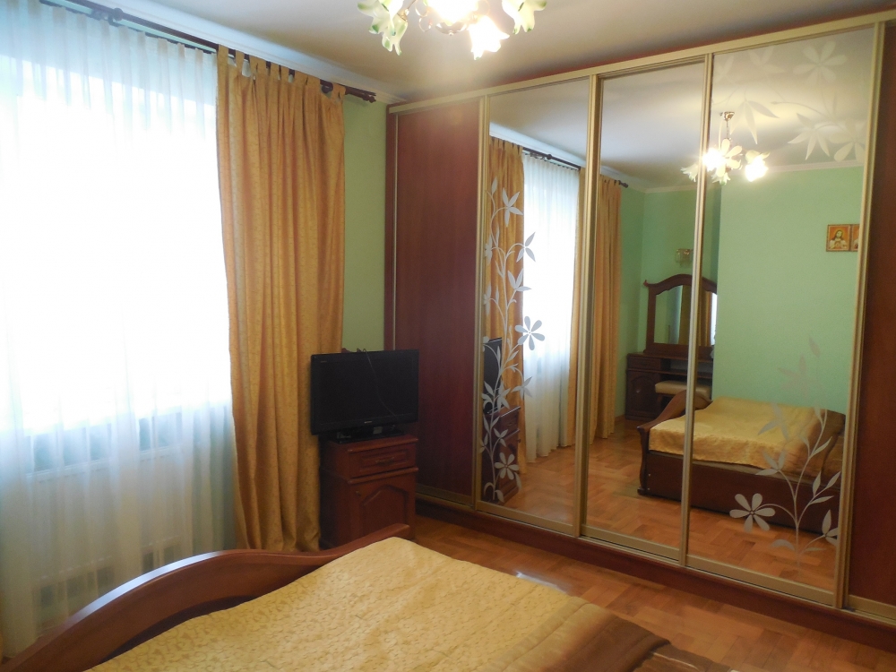 Центр Трускавця - 300м. до бювету #11