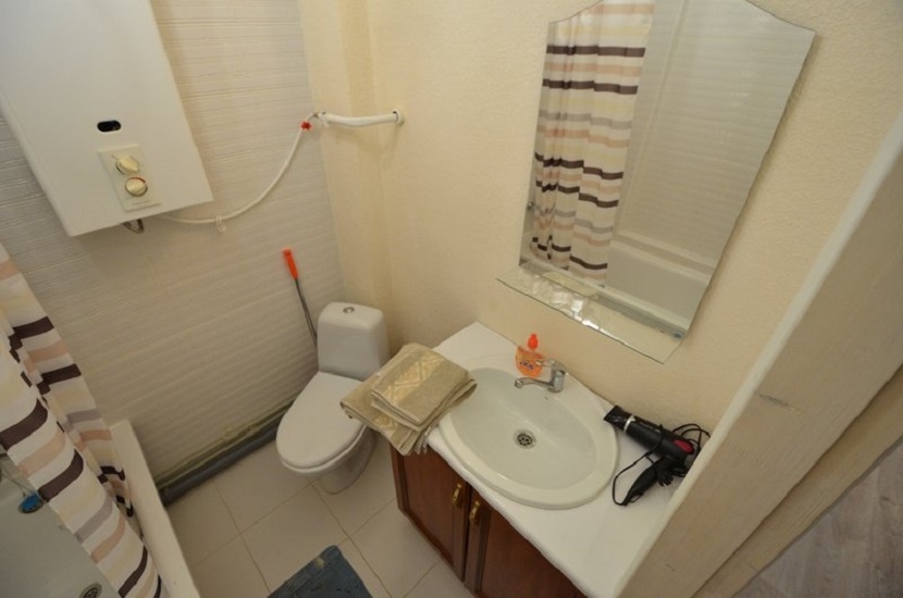 Уютная квартира посуточно в центре рядом с набереж... #5