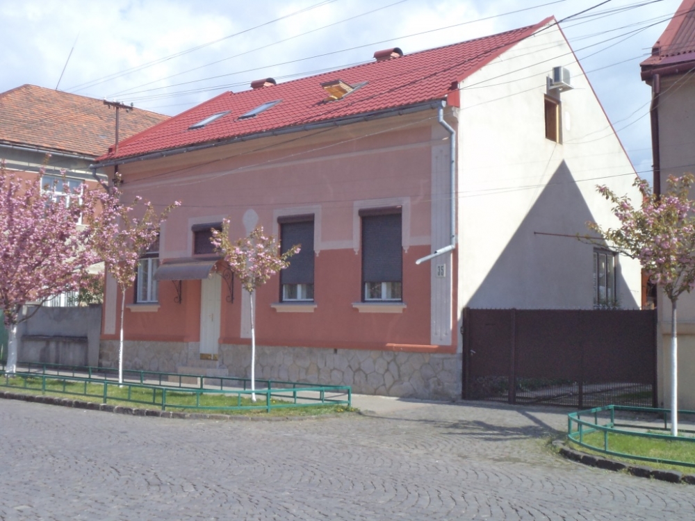 Сдаётся квартира в центре с русской баней #2