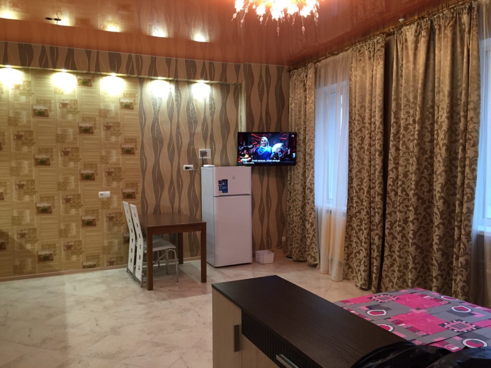 Посуточно с новым евро ремонтом квартира в центре  #5