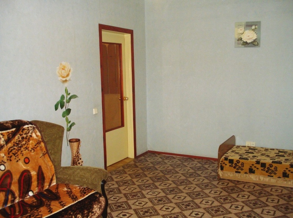 Уютная 2-х-комнатная квартира в центре города #13