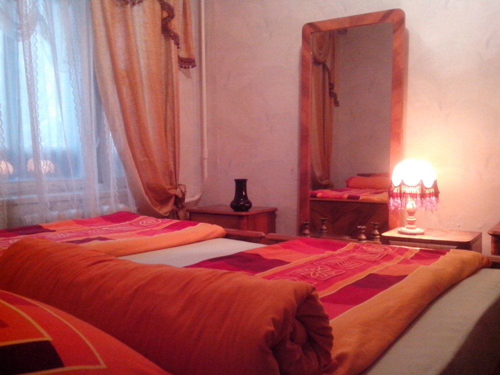 Двухкомнатная раздельная квартира посуточно в Киев... #7