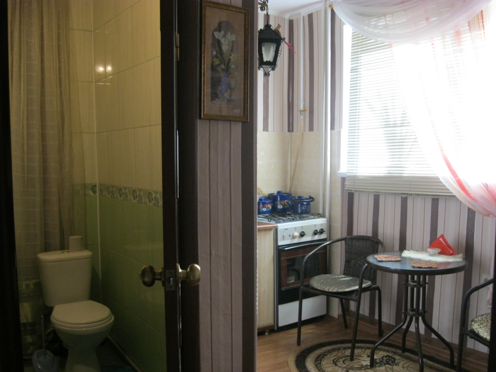 2-комнатная квартира в центре г.Шостка #4