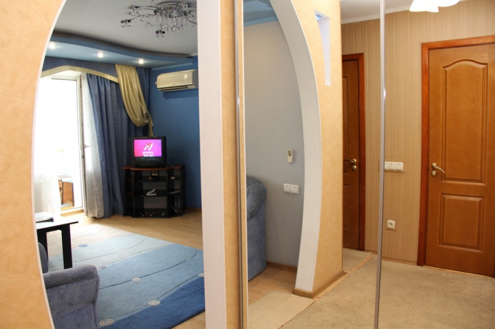 Однокомнатная квартира посуточно ЖД Вокзал #8