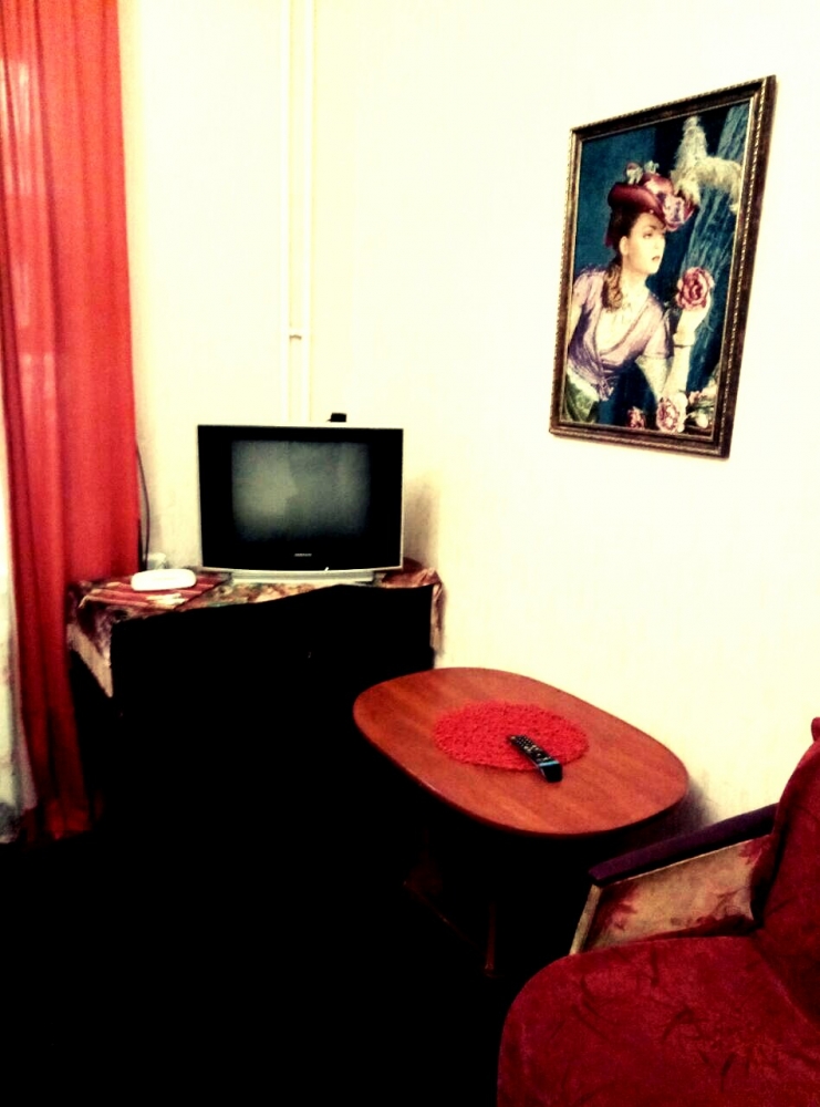 Сдам 2-х ком.кв. на 5 спальных мест в р-не КЗ им.Г... #3