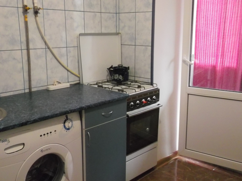 2 комнатная квартира с кондиционером в центре #10