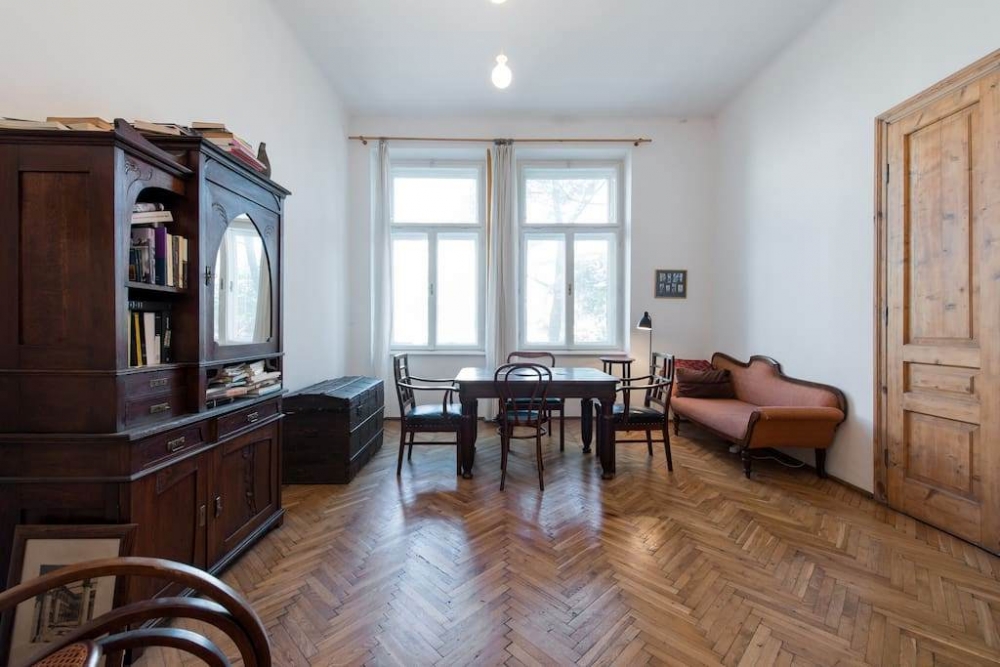 Трехкомнатный ретро уголок #3