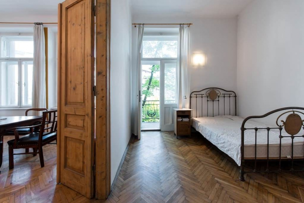 Трехкомнатный ретро уголок #4