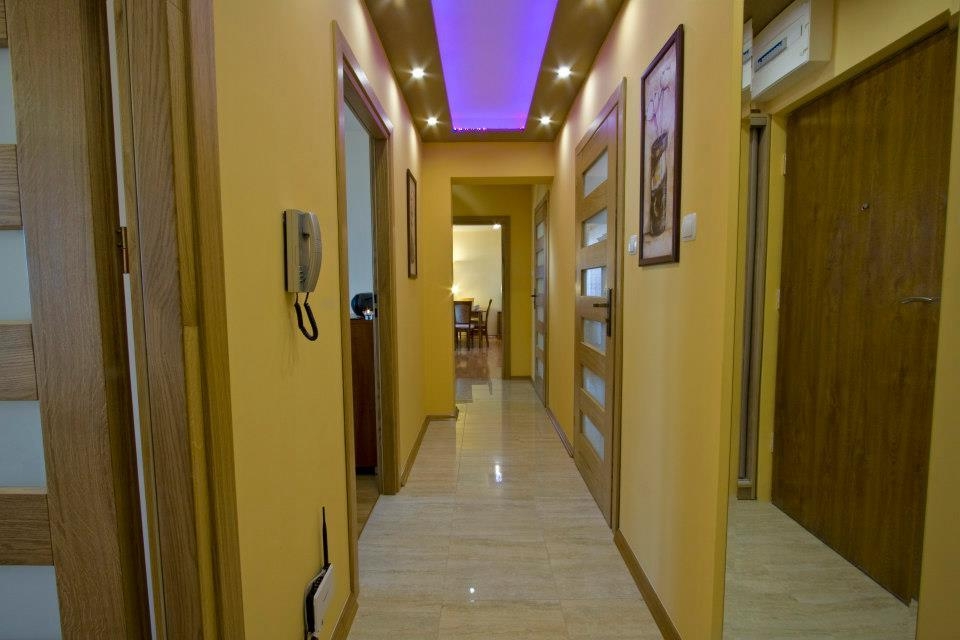 Мягко освещенный хай-тек #2