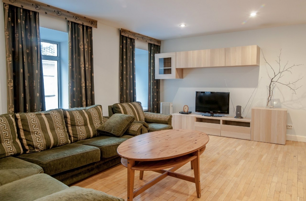 Апартаменты добротного стиля во Львове #4