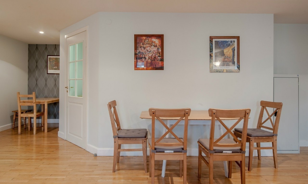 Апартаменты добротного стиля во Львове #10