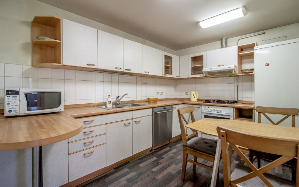 Апартаменты добротного стиля во Львове #12