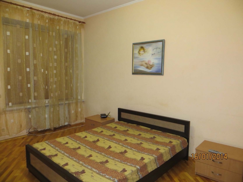 2х-комнатная квартира посуточно Центр #4