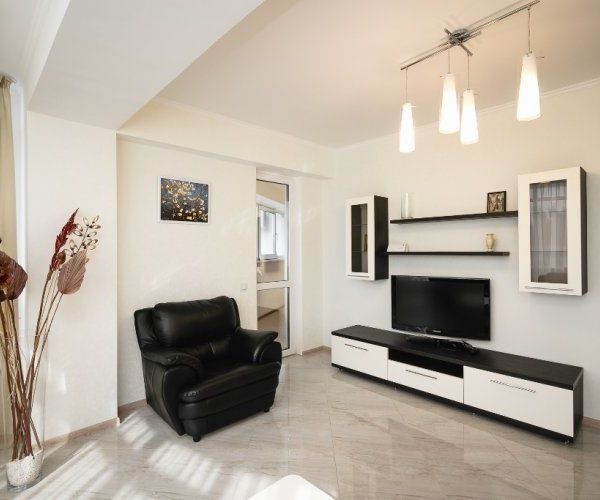 Тандем белого и глубокий красный #3