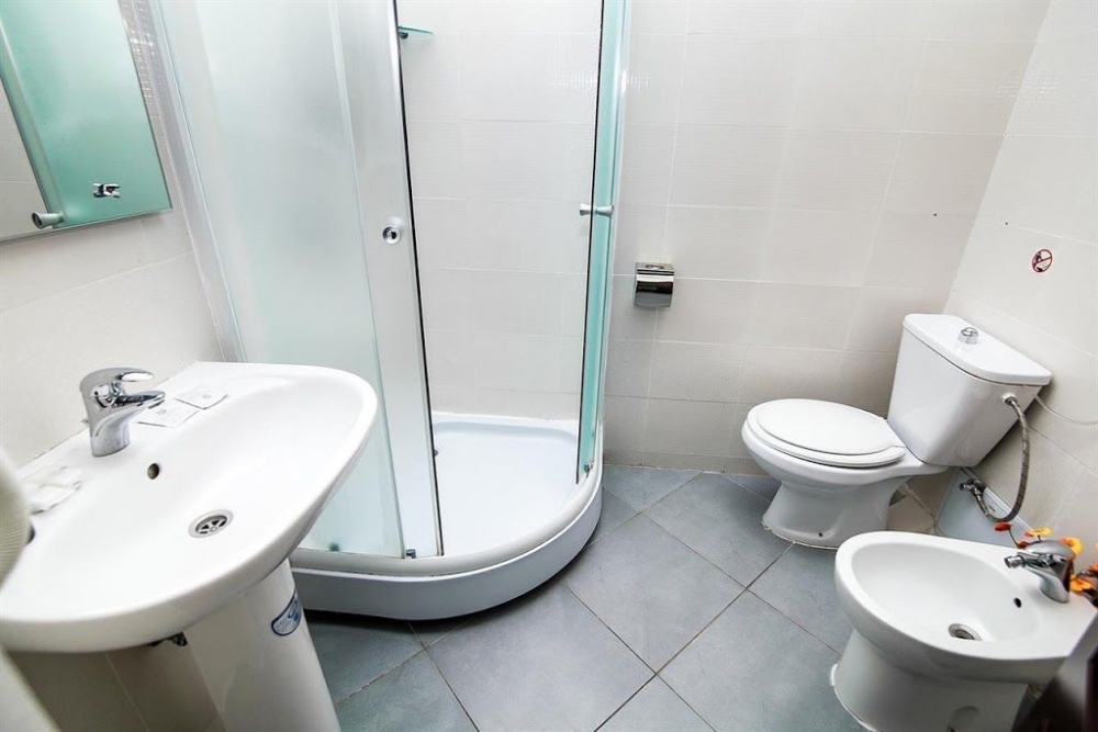 Тандем белого и глубокий красный #5