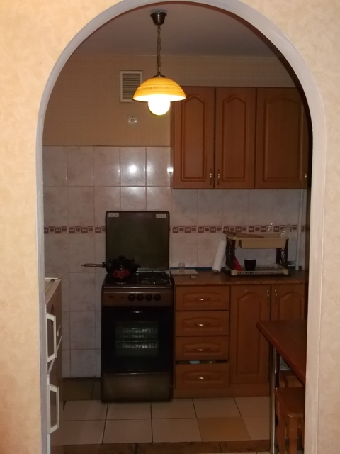 2-комнатная квартира напротив магазина 